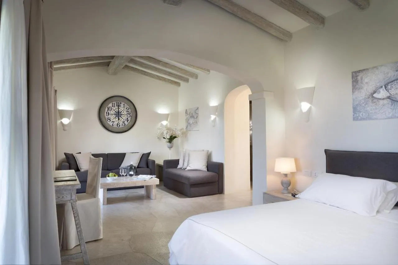 Hotel Li Finistreddi 카니지오네 5*,  이탈리아